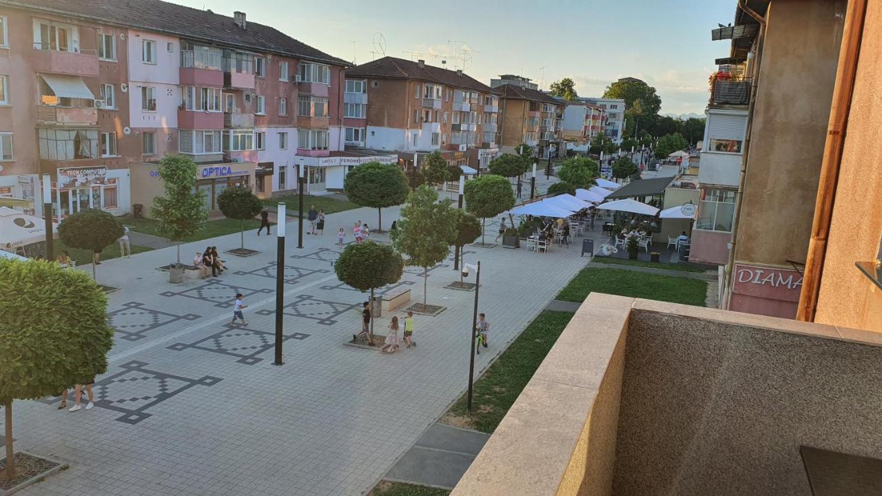 Fim Apartament Daire Hunedoara Dış mekan fotoğraf