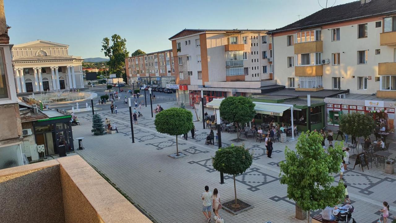 Fim Apartament Daire Hunedoara Dış mekan fotoğraf