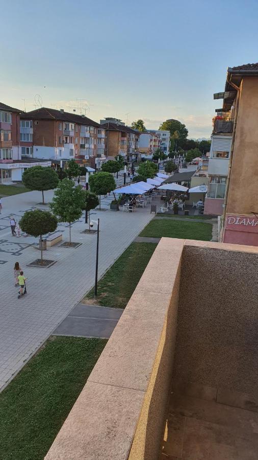 Fim Apartament Daire Hunedoara Dış mekan fotoğraf